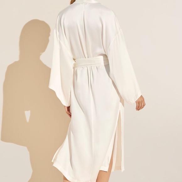 Inez Washable Silk Robe Ivory - Picture 4 of 4